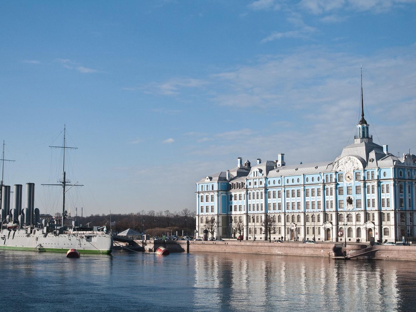 Фото Пироговской набережной.