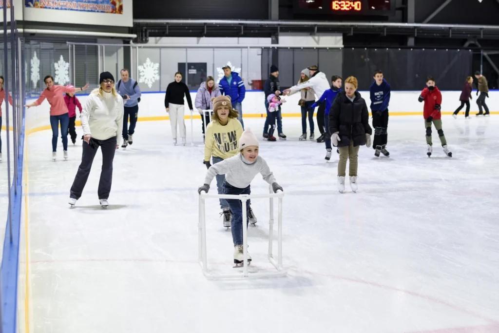 Каток в ICEBURG ARENA