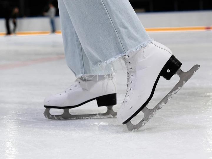 Каток в ICEBURG ARENA