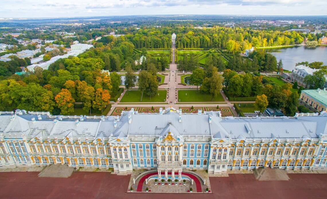 В Пушкине и Павловске на велосипеде можно посетить различные дворцы и парки